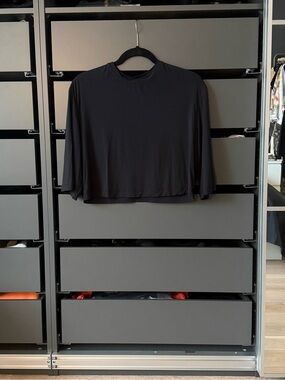 Lululemon Black Cropped Long-Sleeve Top